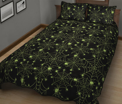 Black And Green Spider Web Pattern Print Quilt Bed Set