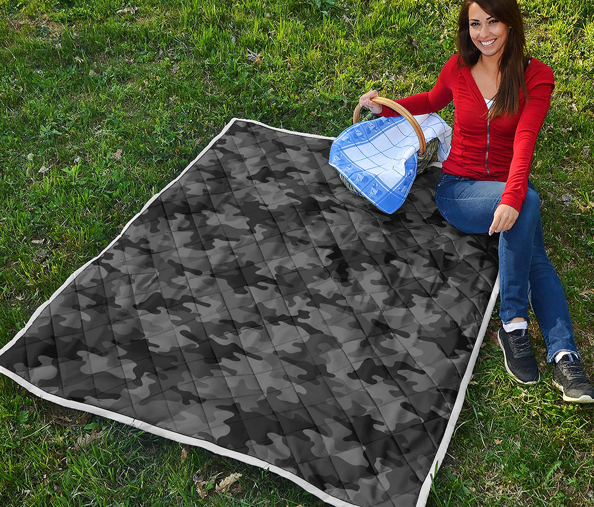 Black And Grey Camouflage Print Quilt