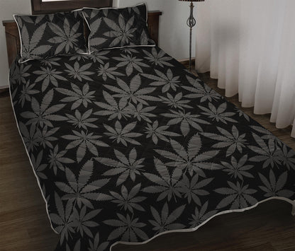 Black And Grey Pot Leaf Pattern Print Quilt Bed Set