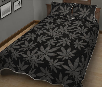 Black And Grey Pot Leaf Pattern Print Quilt Bed Set