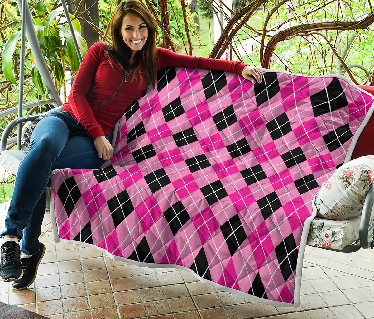 Black And Pink Argyle Pattern Print Quilt