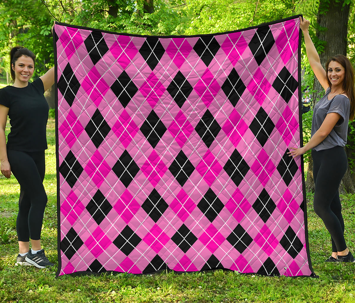 Black And Pink Argyle Pattern Print Quilt