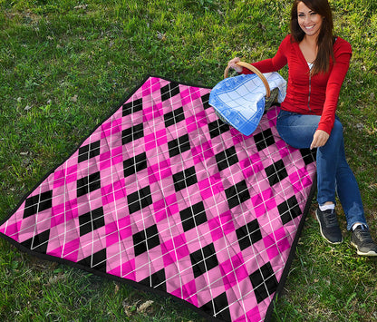 Black And Pink Argyle Pattern Print Quilt