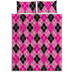 Black And Pink Argyle Pattern Print Quilt Bed Set