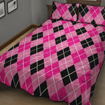 Black And Pink Argyle Pattern Print Quilt Bed Set
