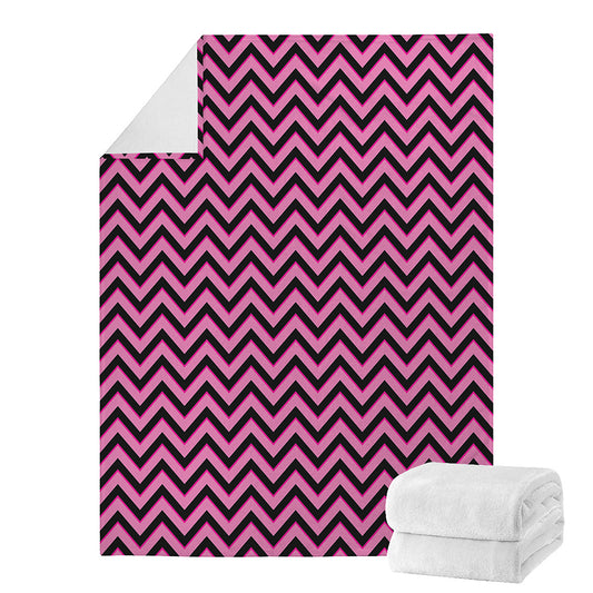 Black And Pink Chevron Pattern Print Blanket
