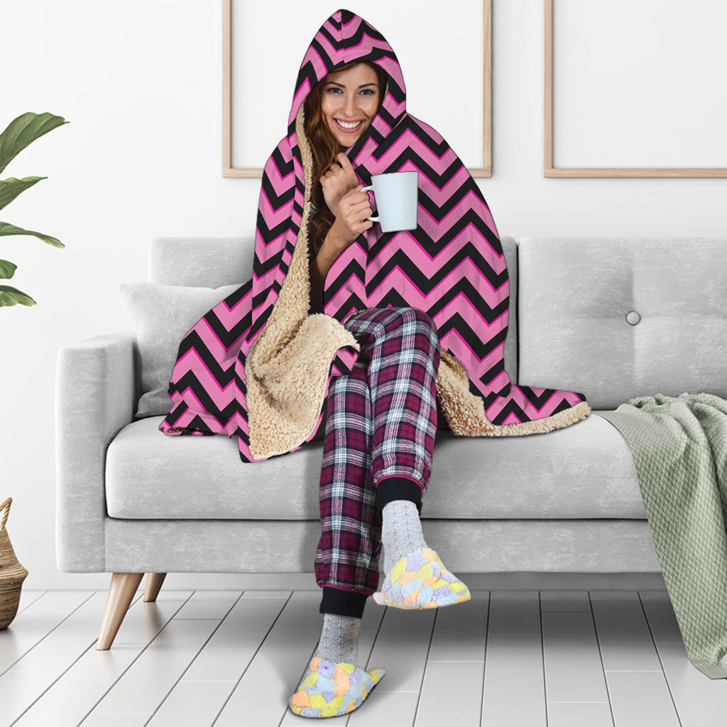 Black And Pink Chevron Pattern Print Hooded Blanket