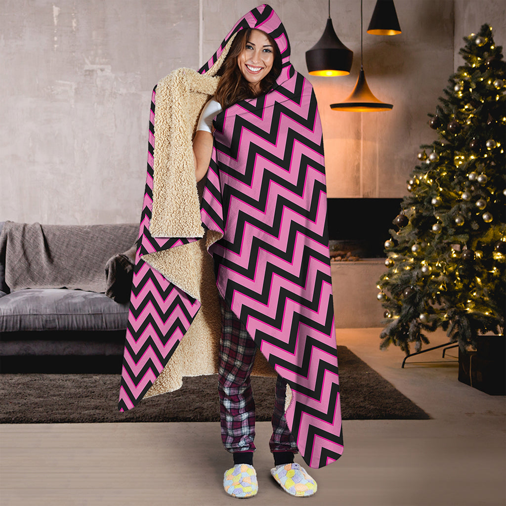 Black And Pink Chevron Pattern Print Hooded Blanket