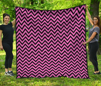 Black And Pink Chevron Pattern Print Quilt