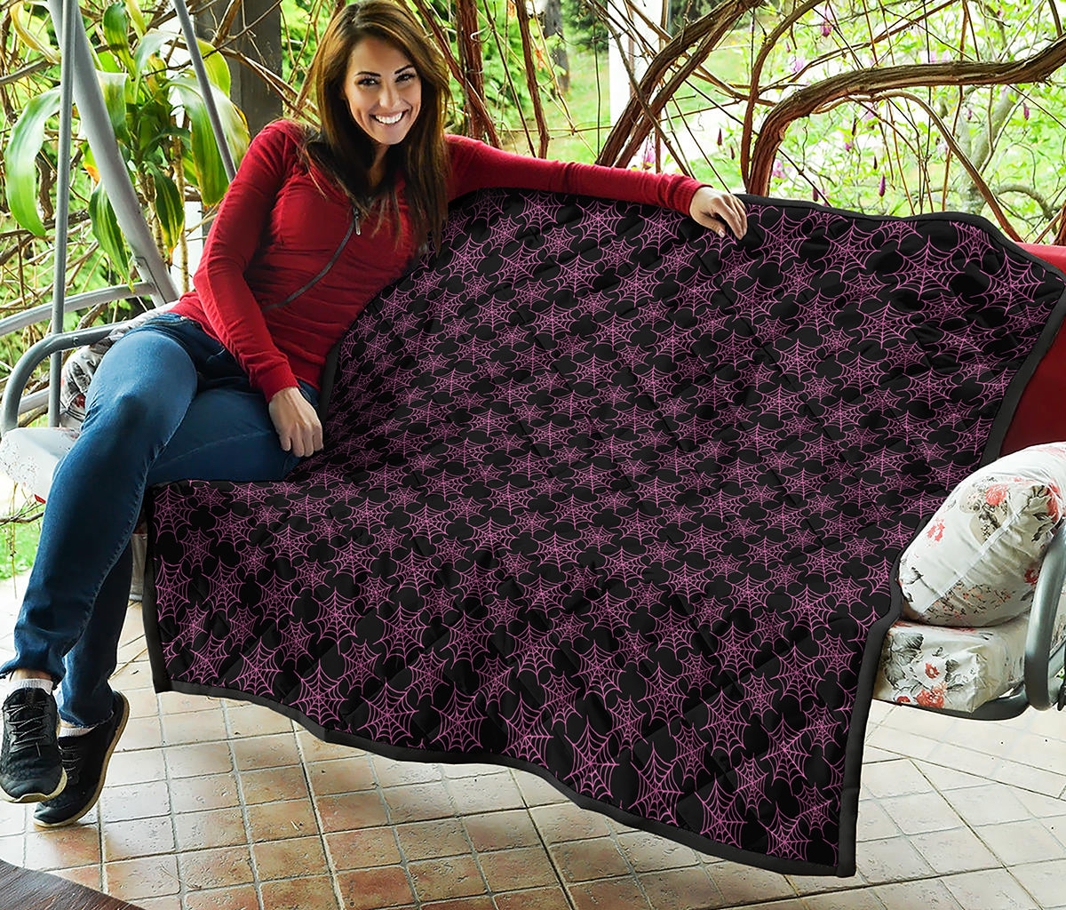 Black And Pink Spider Web Pattern Print Quilt