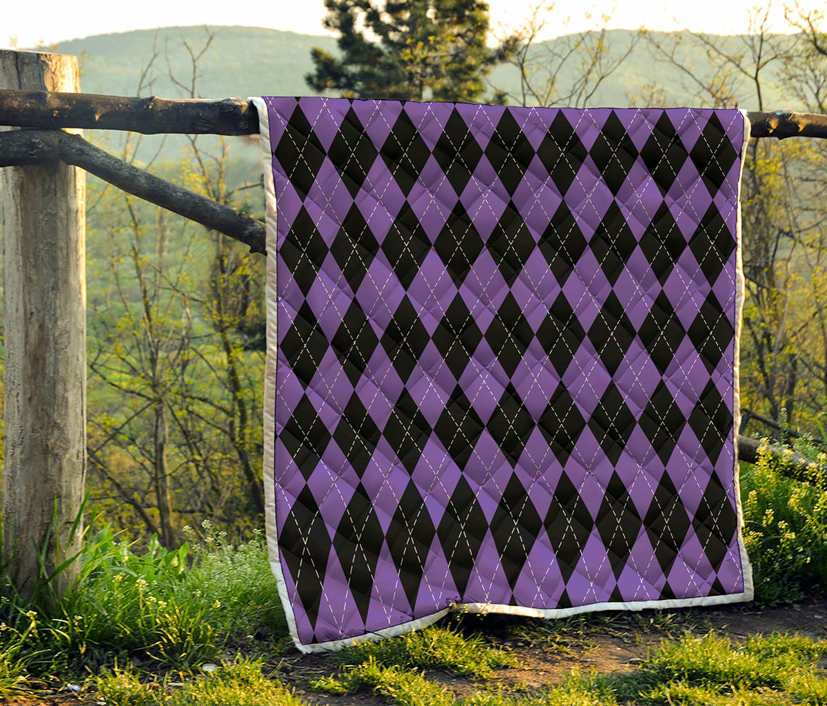 Black And Purple Argyle Pattern Print Quilt
