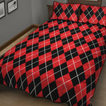 Black And Red Argyle Pattern Print Quilt Bed Set