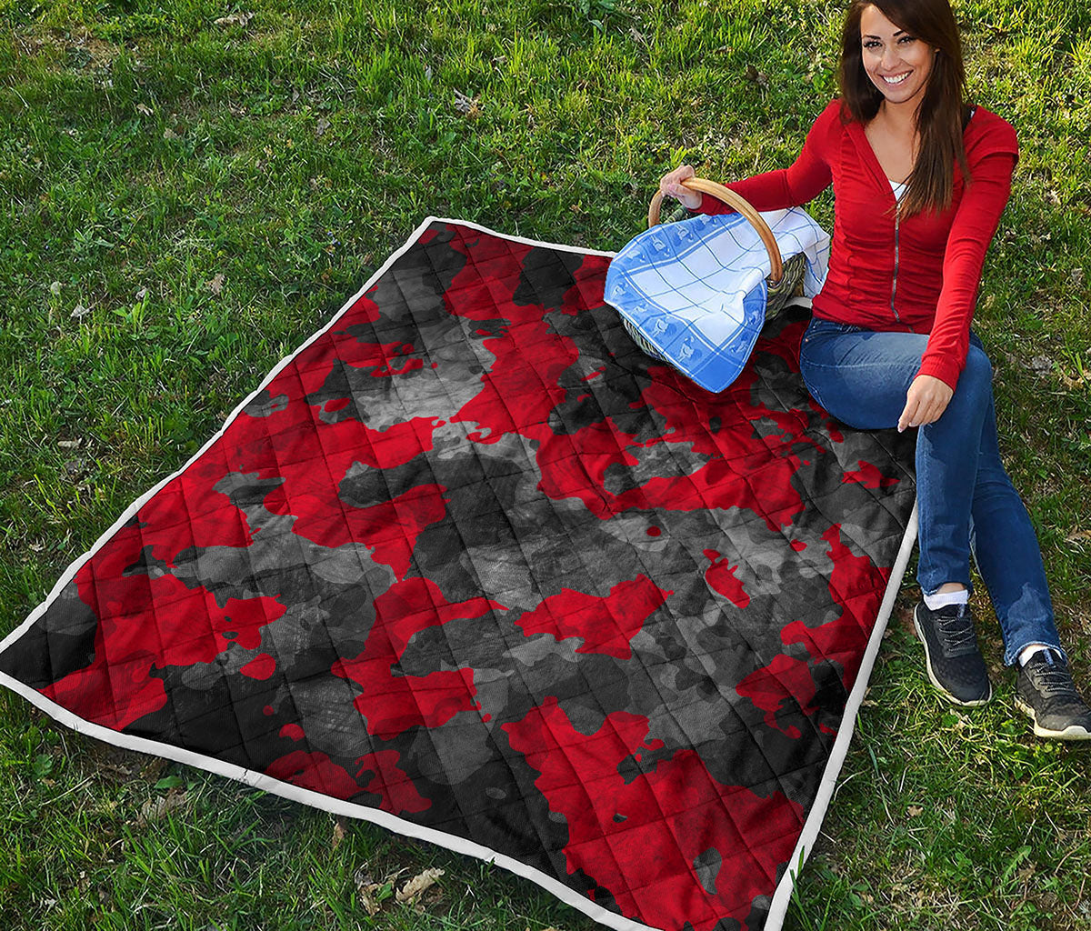 Black And Red Camouflage Print Quilt