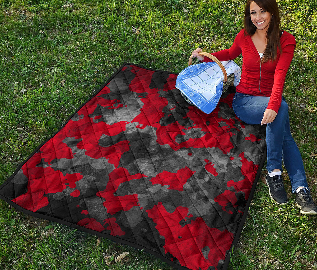 Black And Red Camouflage Print Quilt