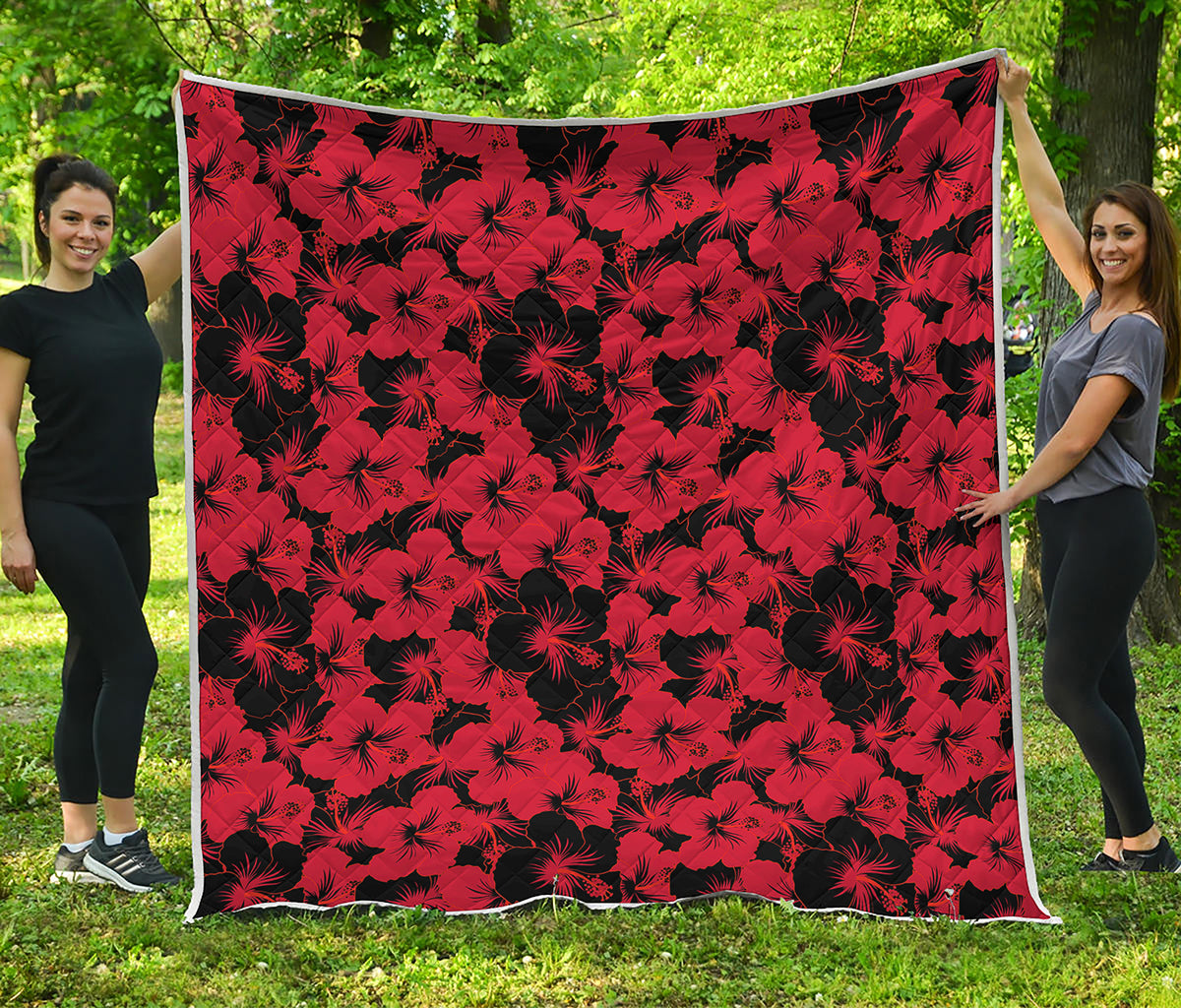 Black And Red Hibiscus Pattern Print Quilt