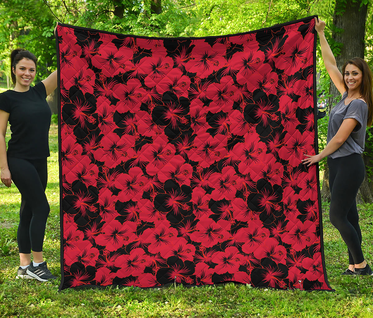 Black And Red Hibiscus Pattern Print Quilt