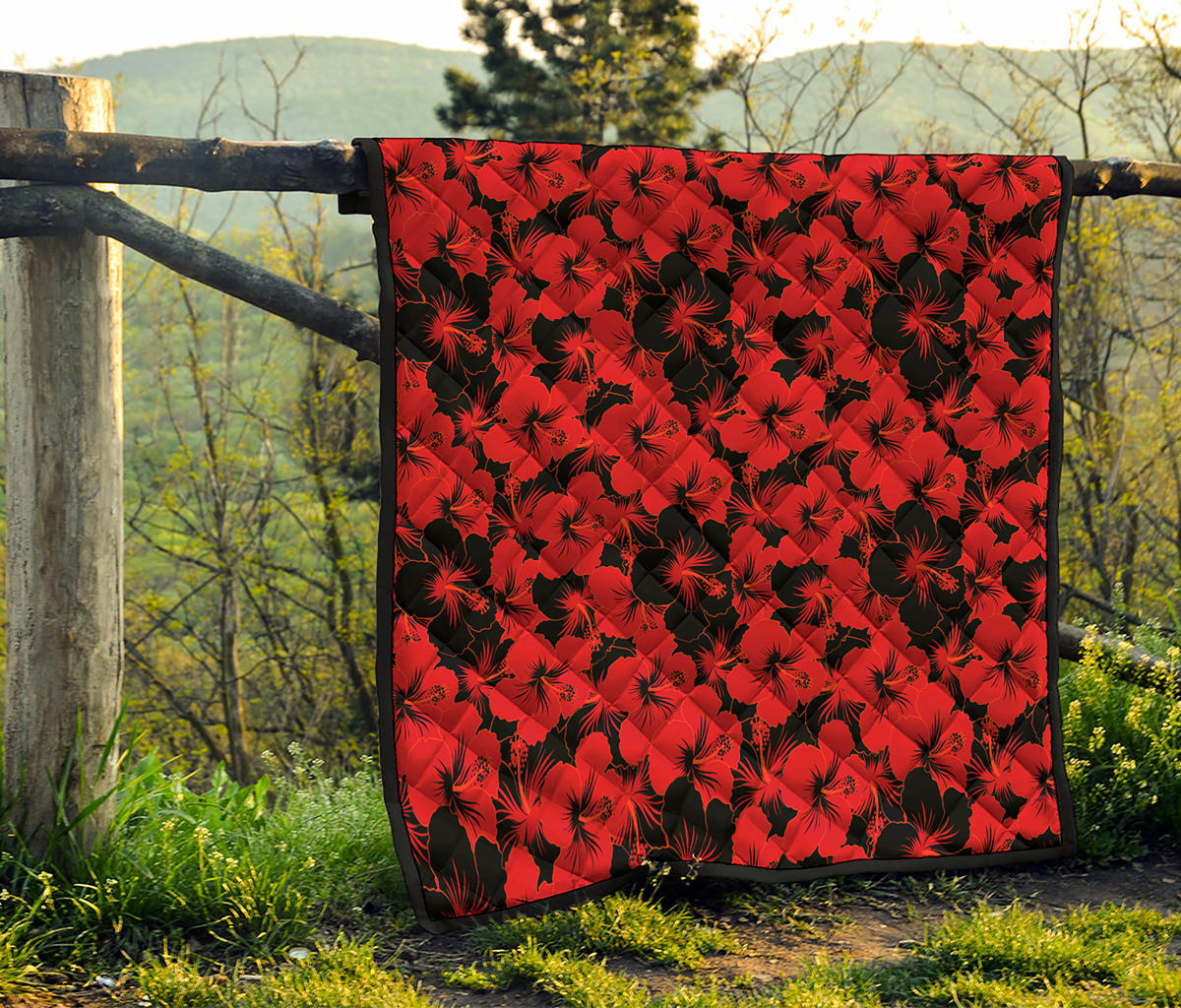 Black And Red Hibiscus Pattern Print Quilt