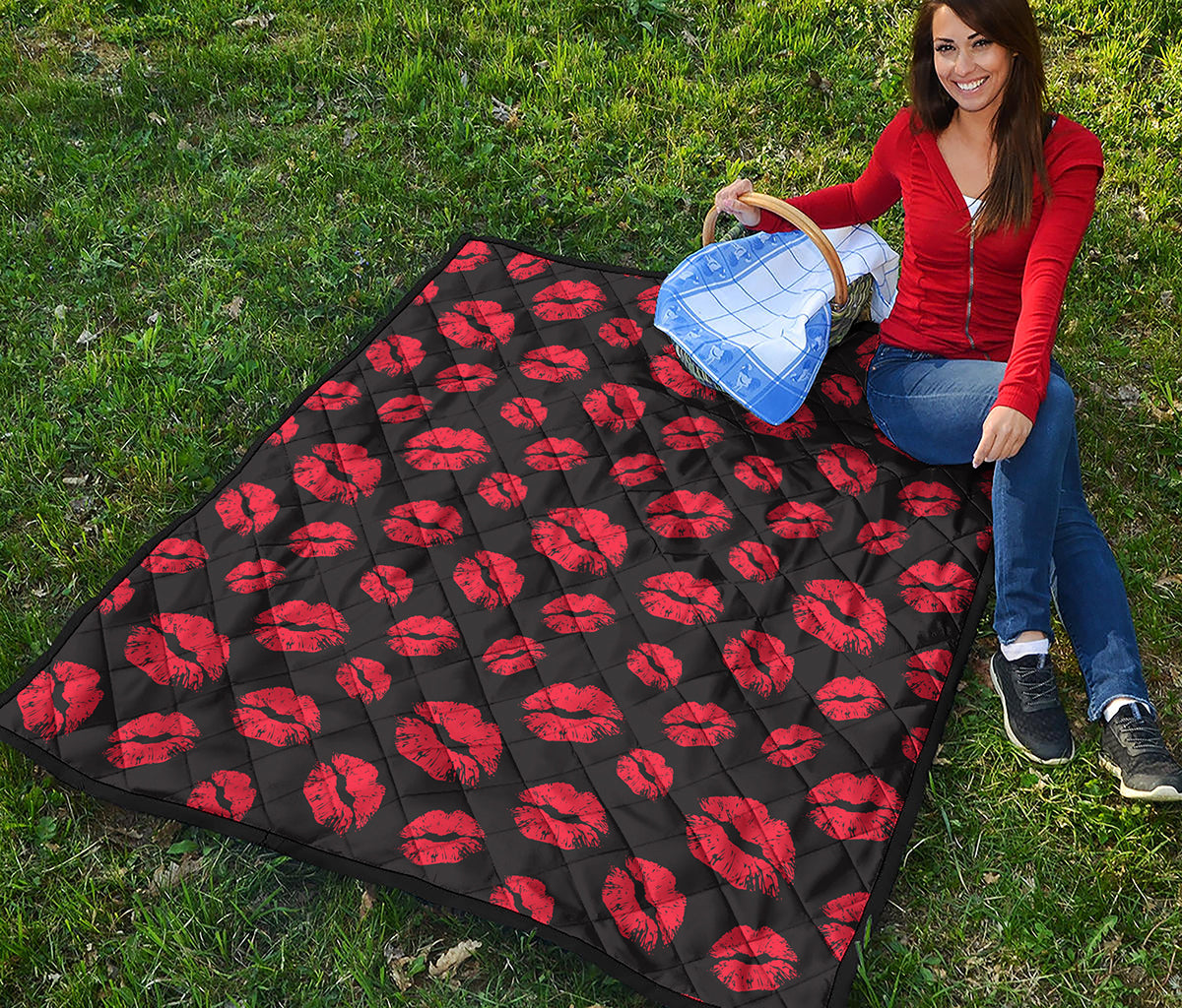Black And Red Lips Pattern Print Quilt