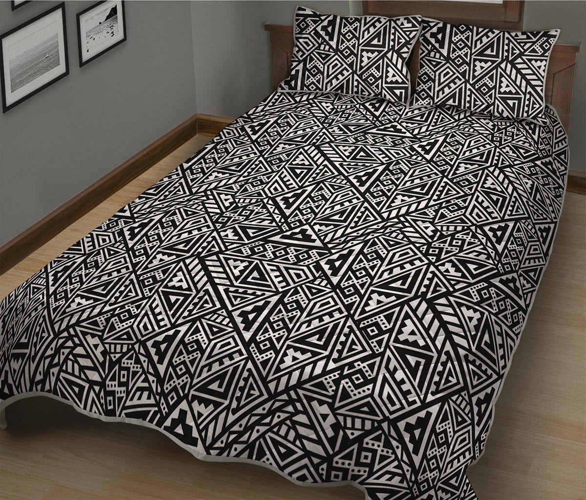 Black And White African Inspired Print Quilt Bed Set