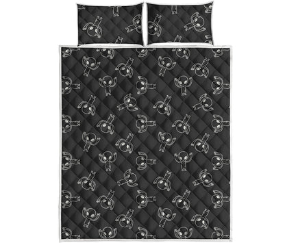 Black And White Alien Print Quilt Bed Set