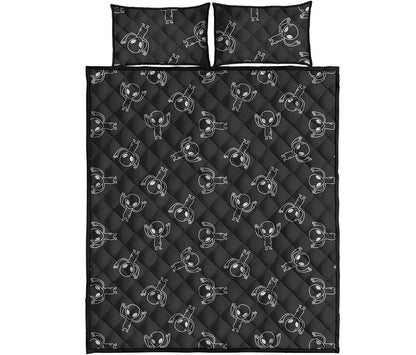 Black And White Alien Print Quilt Bed Set