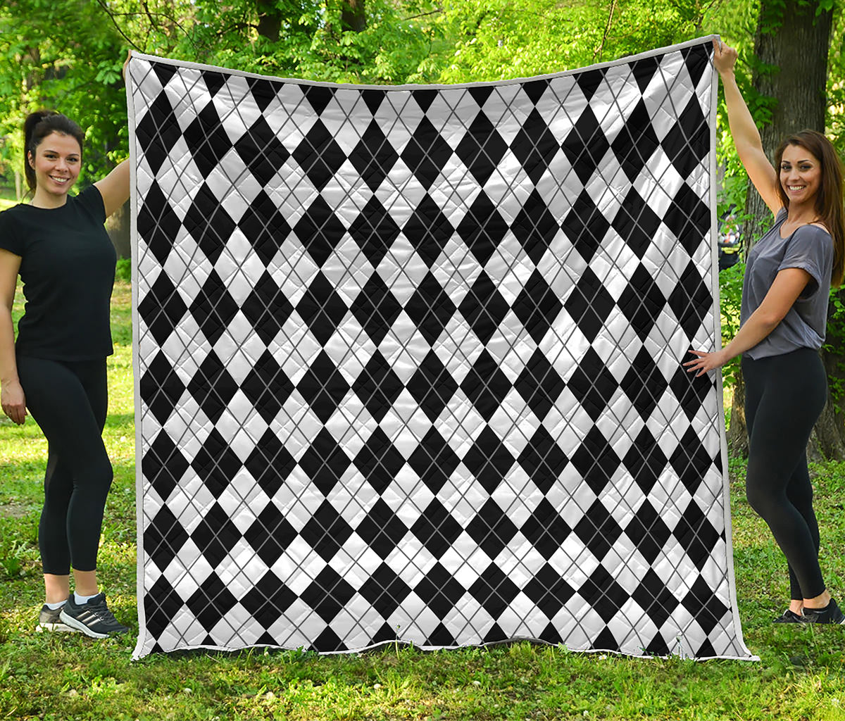 Black And White Argyle Pattern Print Quilt