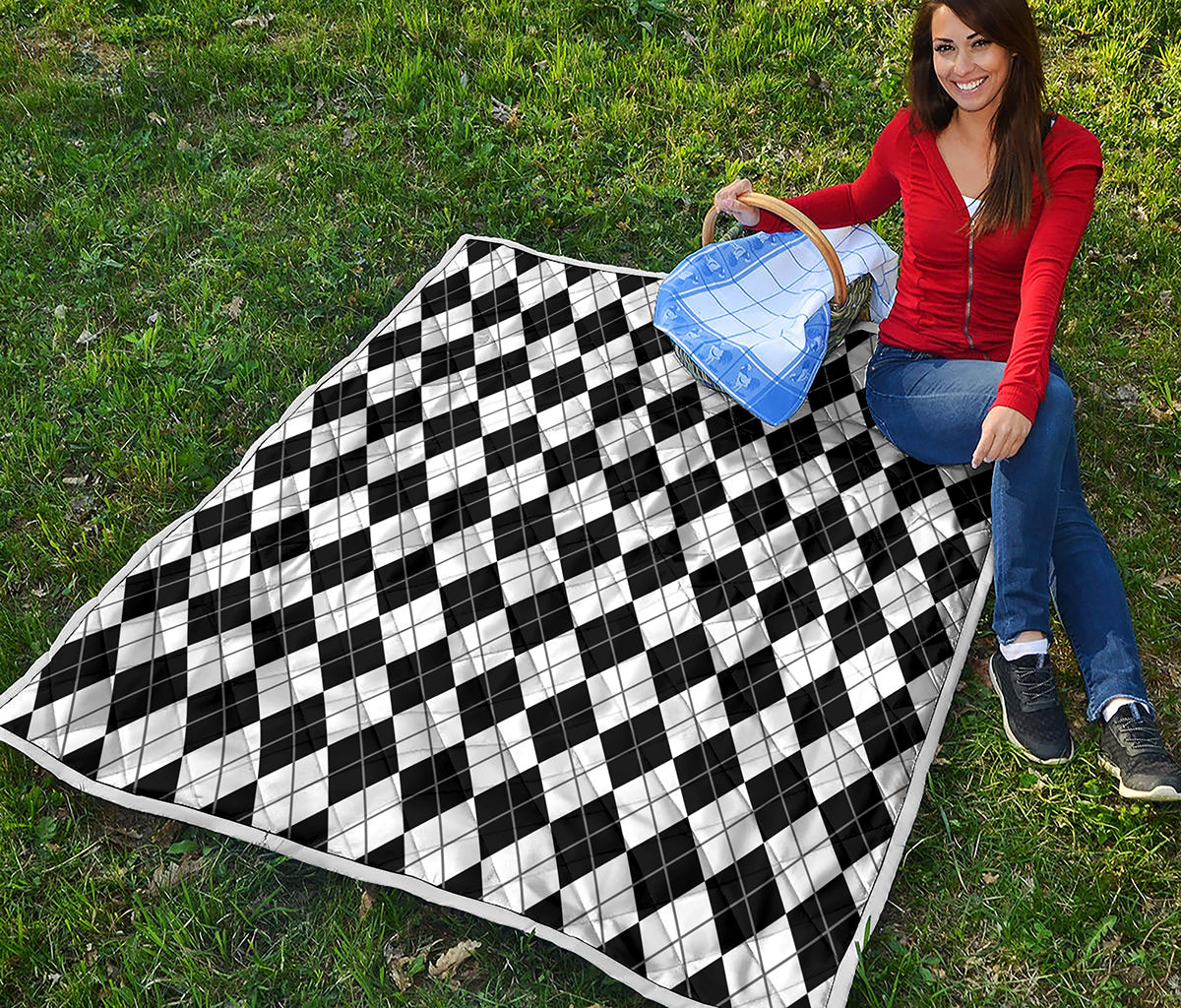 Black And White Argyle Pattern Print Quilt