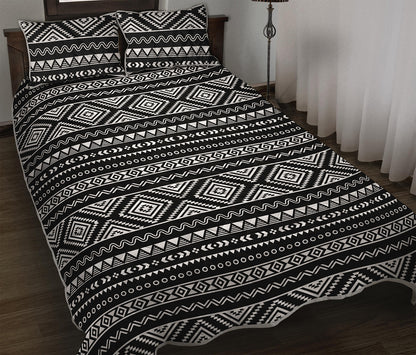 Black And White Aztec Ethnic Print Quilt Bed Set