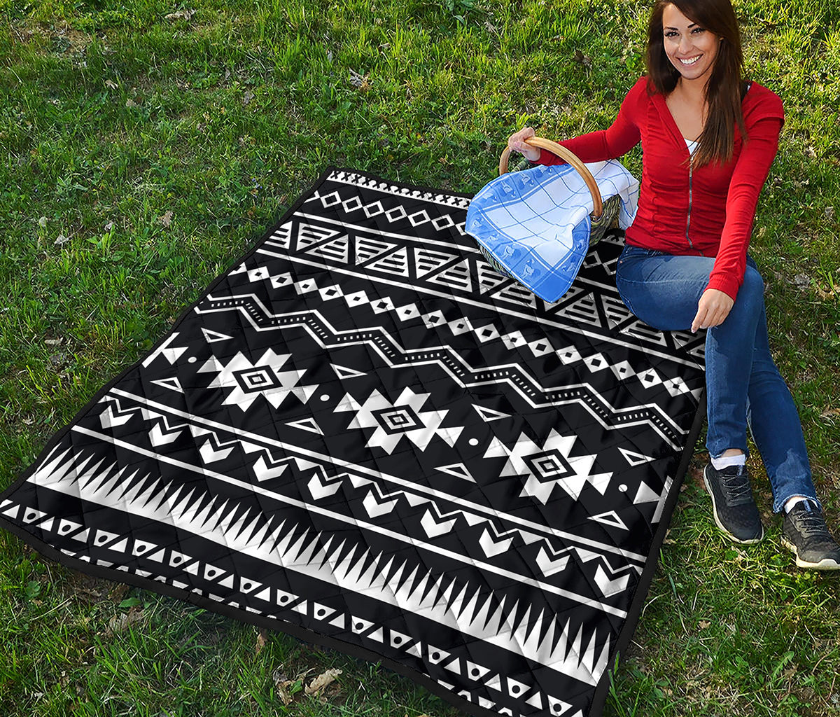 Black And White Aztec Pattern Print Quilt