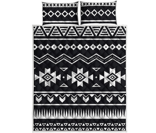 Black And White Aztec Pattern Print Quilt Bed Set