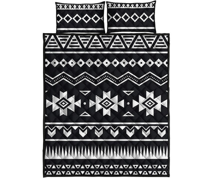 Black And White Aztec Pattern Print Quilt Bed Set