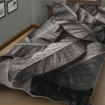 Black And White Banana Leaf Print Quilt Bed Set