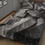 Black And White Banana Leaf Print Quilt Bed Set