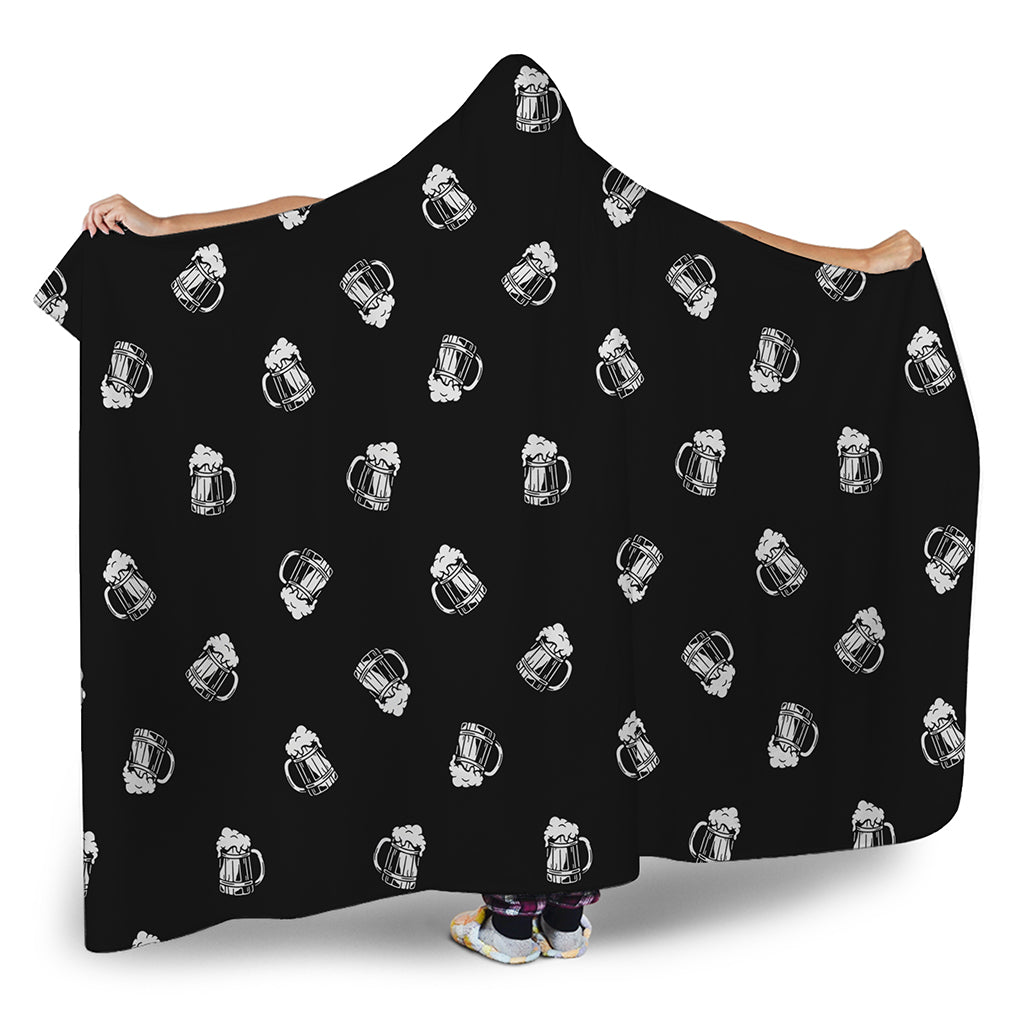 Black And White Beer Pattern Print Hooded Blanket