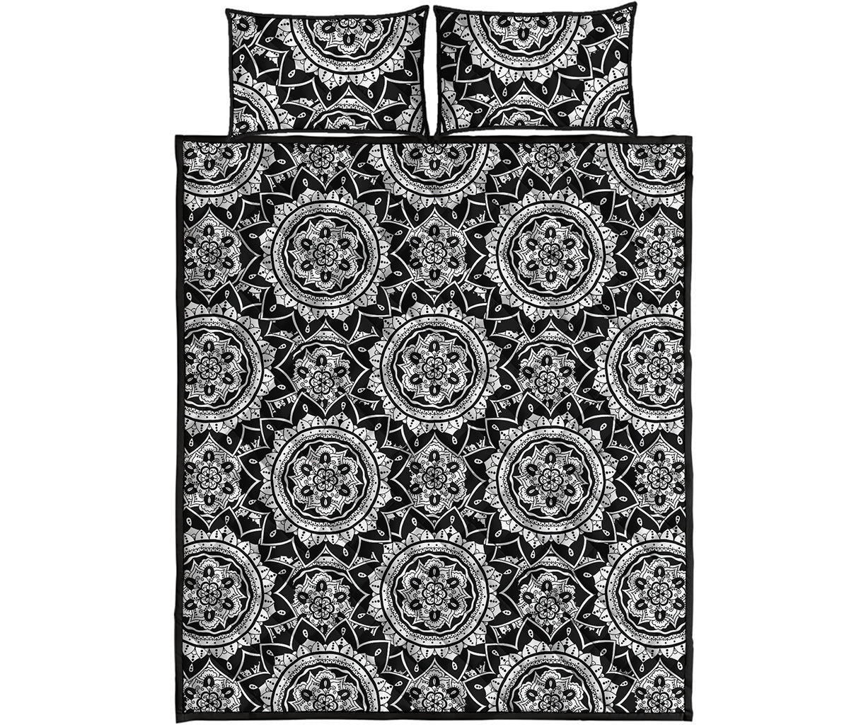 Black And White Boho Mandala Print Quilt Bed Set