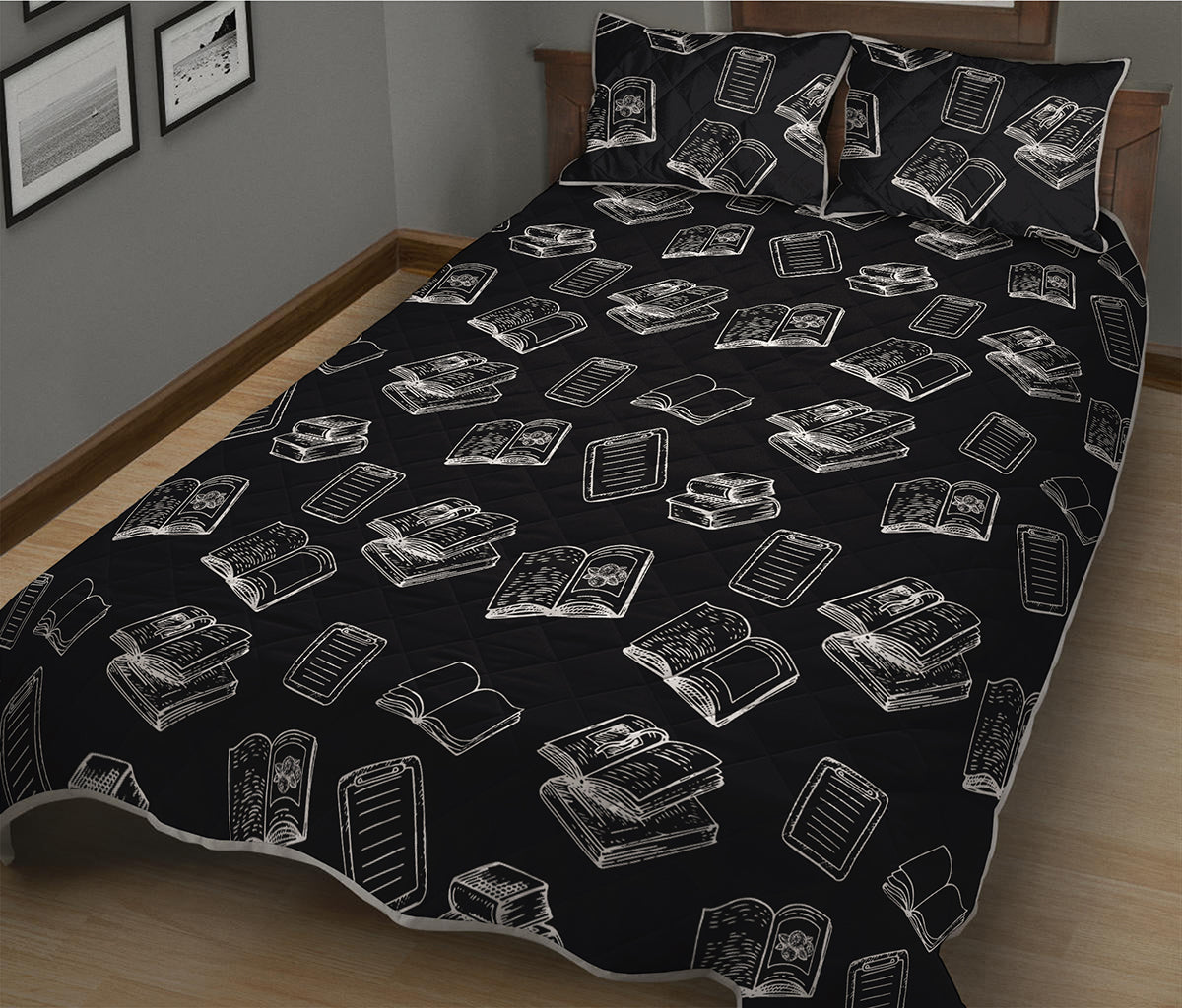 Black And White Books Pattern Print Quilt Bed Set