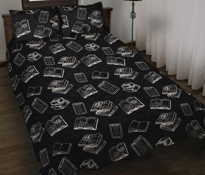 Black And White Books Pattern Print Quilt Bed Set