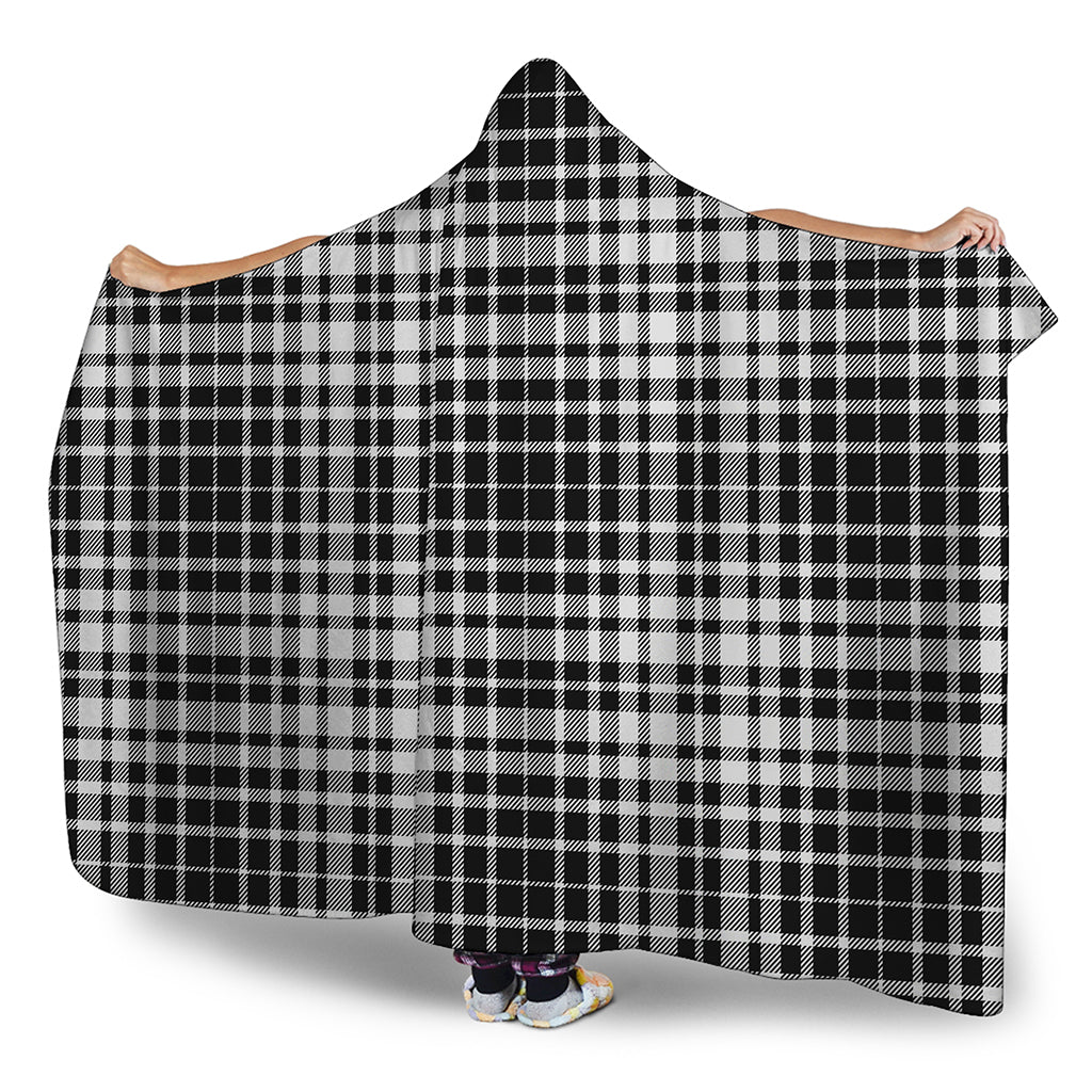 Black And White Border Tartan Print Hooded Blanket