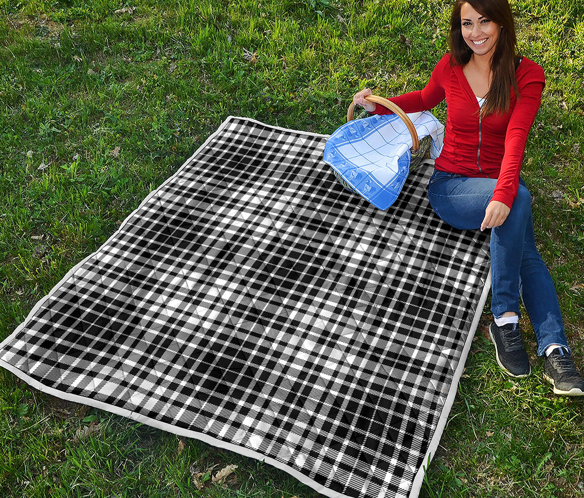 Black And White Border Tartan Print Quilt