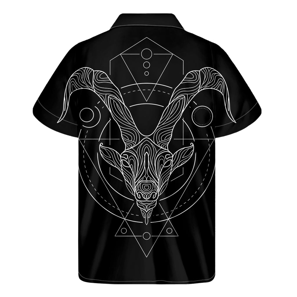 Black And White Capricorn Sign Print Men's Short Sleeve Shirt