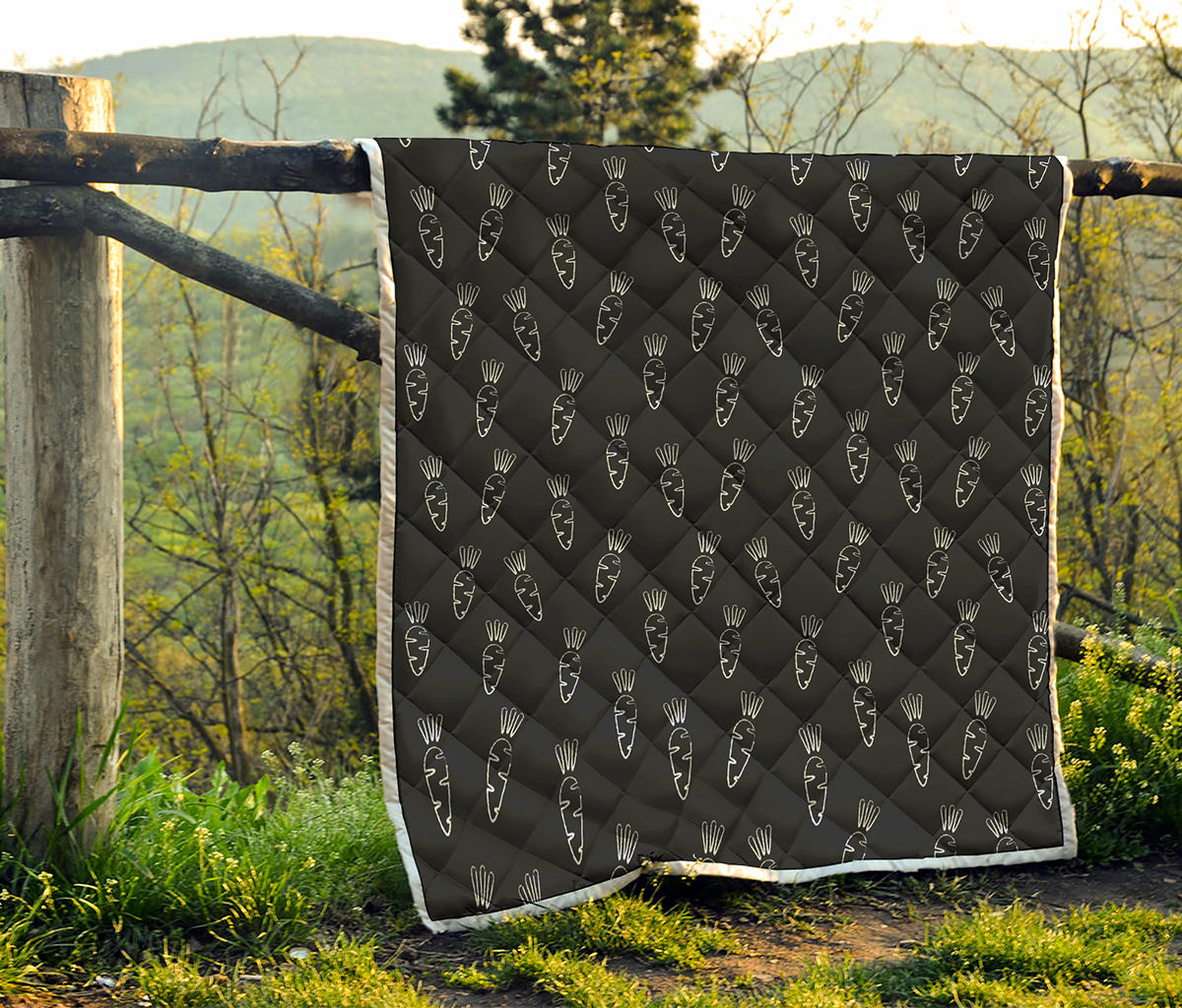 Black And White Carrot Pattern Print Quilt