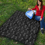 Black And White Carrot Pattern Print Quilt