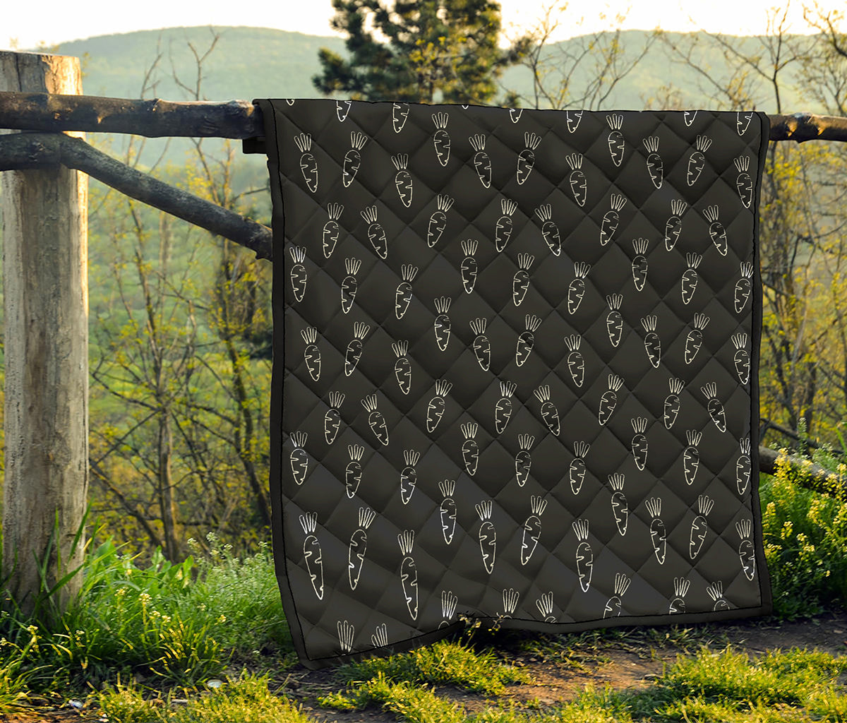 Black And White Carrot Pattern Print Quilt