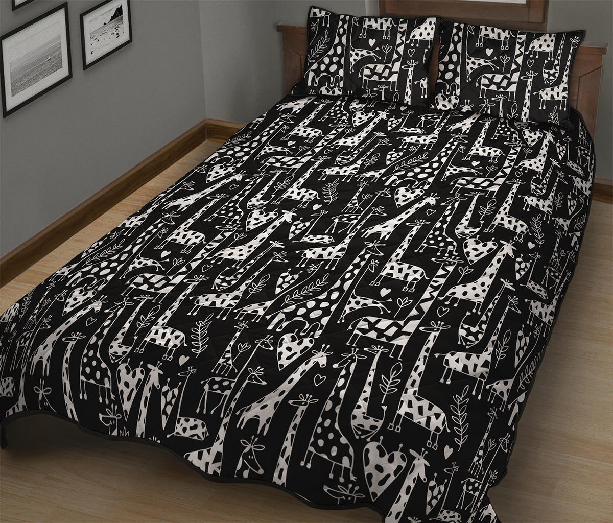 Black And White Cartoon Giraffe Print Quilt Bed Set