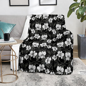 Black And White Cattleya Pattern Print Blanket