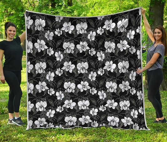 Black And White Cattleya Pattern Print Quilt