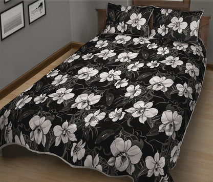 Black And White Cattleya Pattern Print Quilt Bed Set