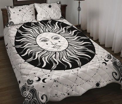 Black And White Celestial Sun Print Quilt Bed Set