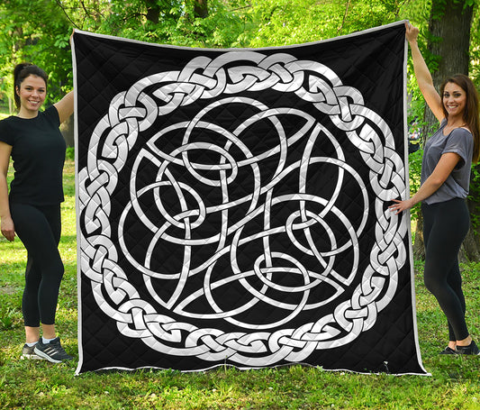 Black And White Celtic Knot Print Quilt