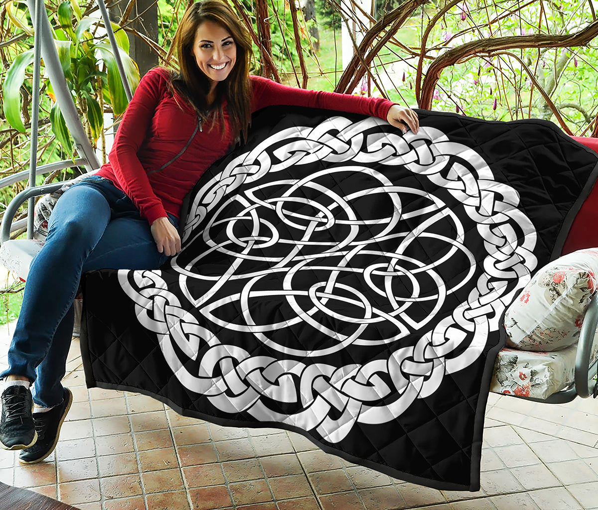 Black And White Celtic Knot Print Quilt